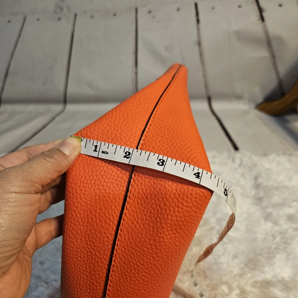 Guess Orange Faux Leather Cosmetic Bag Travel Pouch‎ Clutch - Picture 14 of 15